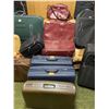 Image 3 : Large Luggage Lot