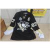 Image 1 : CCM Sidney Crosby Size 52 Jersey with Tie Down