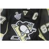 Image 3 : CCM Sidney Crosby Size 52 Jersey with Tie Down