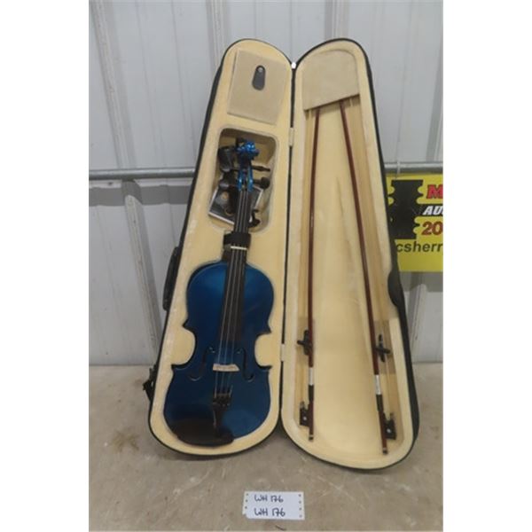Cecilio 4/4 Blue Violin and Case with Turner 