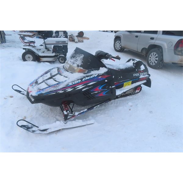 1998 Polaris Indy 500 Liquid Cooled , Last Ran in 2021 , Has TOD - 3287 Miles **Engine Tight - Needs