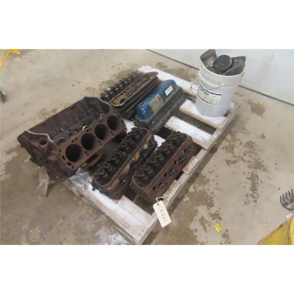 Ford 351 - Rebuilt Heads - 2 Used Heads Stripped Block and Pail with Pistons + Main Caps