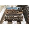 Image 6 : Ford 351 - Rebuilt Heads - 2 Used Heads Stripped Block and Pail with Pistons + Main Caps