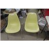 Image 1 : Pair of Hard Plastic Herman Miller Chairs