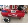 Image 2 : Air-O-Matic Heavy Duty Portable air Compressor 1/2 HP - one wheel is broken