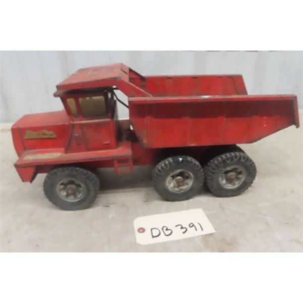 Buddy L Pressed Metal Hydraulic Mac Gravel Tandem Truck 9" x 10" x 21" 