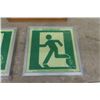 Image 4 : 2 Picture Frames , Pots 13 1/2'' x 10 1/2 '' , 2 Washroom Signs , French Exit Sign 