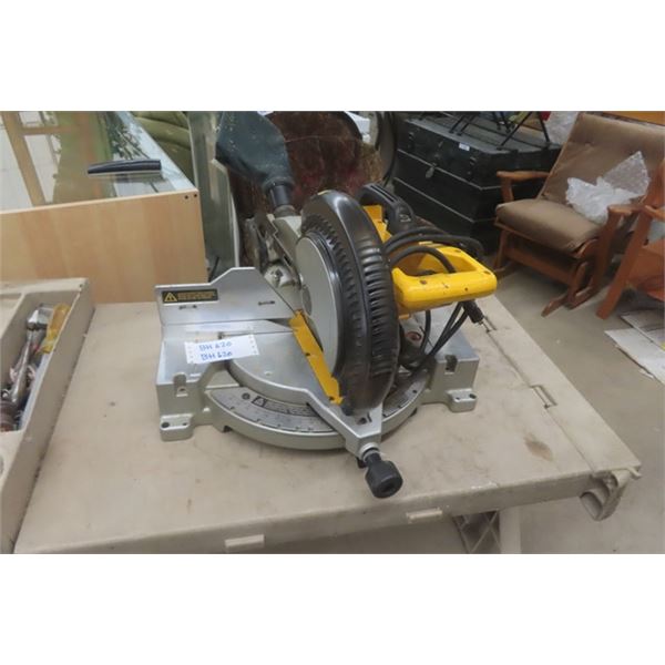 Dewault Model DW703 10'' Compound Miter Saw