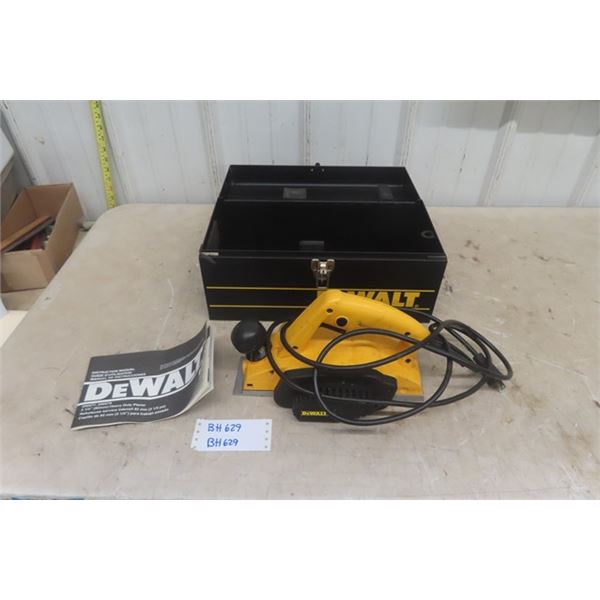 Dewalt DW 677 Heavy Duty Electric Planer in Metal Case 