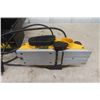 Image 3 : Dewalt DW 677 Heavy Duty Electric Planer in Metal Case 