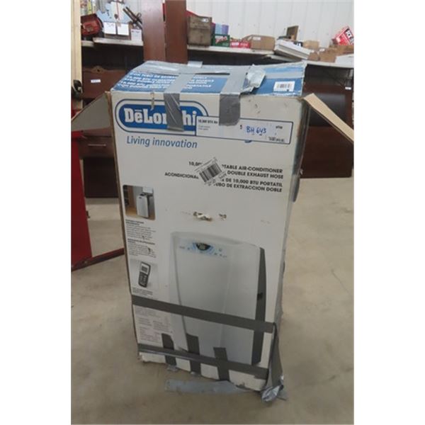 DeLonghi 10000 BTU Portable Air Conditioner in Box 