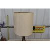 Image 3 : Vintage Mid Century Modern Table Lamp with Shade