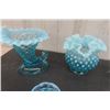 Image 2 : 6 Pieces of Fenton - 2 Sets of Candle Holders, 2 Vases 
