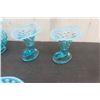 Image 3 : 6 Pieces of Fenton - 2 Sets of Candle Holders, 2 Vases 