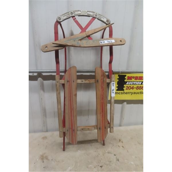 Children's Wooden Sleigh - some broken wood pieces