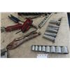 Image 5 : 2 Gear Pullers, Vice Grips, Allen Wrenches, Sockets 1/2" + 3/8" 