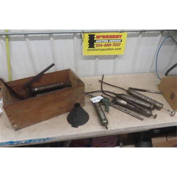 6 Grease Guns + 1 Air Grease Gun - 7 Items Total