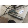 Image 2 : 6 Grease Guns + 1 Air Grease Gun - 7 Items Total