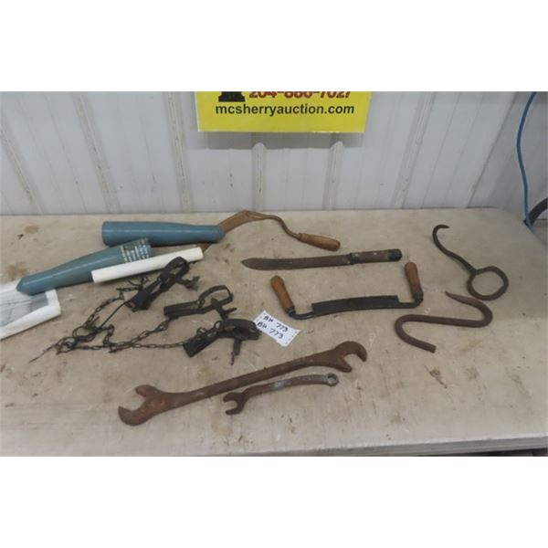 Draw Knife, Machete, 3 Victor Leg Traps, 2 Pratoce Warheads plus more