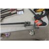 Image 4 : 10 Pipe Clamps up to 48", 2 Quickie Clamps - Total 12 Items