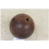 Image 2 : Antique Wooden 2 Hole Bowling Ball