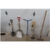 Image 2 : Lot of 5 Garden/ Yard Tools: Shovels, Garden Claw, Edger, Rake