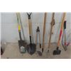 Image 2 : 7 Assorted Yard Tools: Spades, Chopper, Hoe, Tree Trimmer 