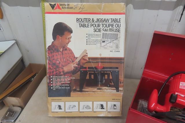 WEN Router in Metal Case, Router + Jigsaw Table in Box Never Opened