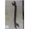 Image 3 : 2 Vintage Cast Iron Wrenches: Case + CNR , Old Cast Jack