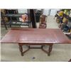 Image 8 : Oak Dining Room Table 31" x40"x 54" with 6 Chairs - Krug- Leather Upholstered  Seats , Table Has 2 E