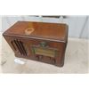 Image 2 : Northern Electric Model 832 Table Top Wooden Cabinet Shortwave Radio- Powers Up