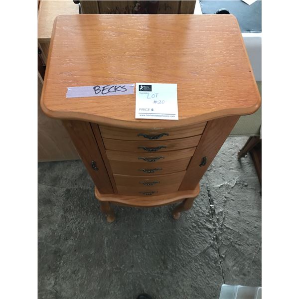 Vintage Wooden Jewlery Dresser