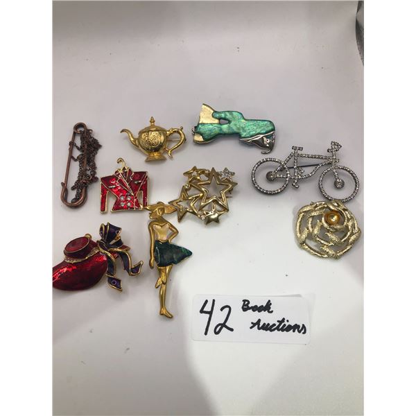 Assortment Of Beautiful Costume Broaches