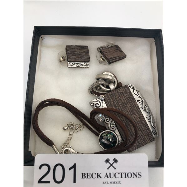 Beautiful Set Of Costume Jewelry