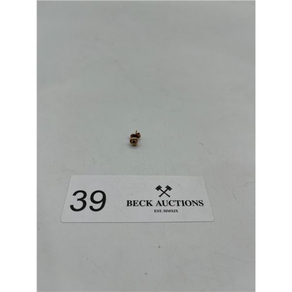 14K Gold knot stud