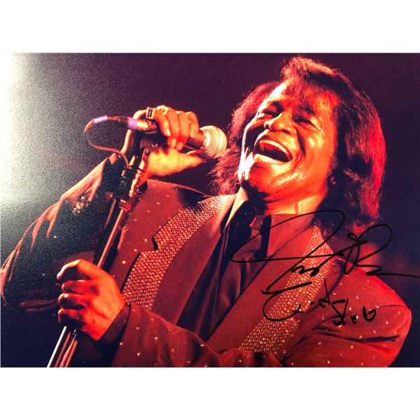 JAMES BROWN SIGNED 8X10 PHOTO (RA COA)