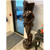 Image 2 : BEAUTIFULLY CARVED WOODEN STATUE