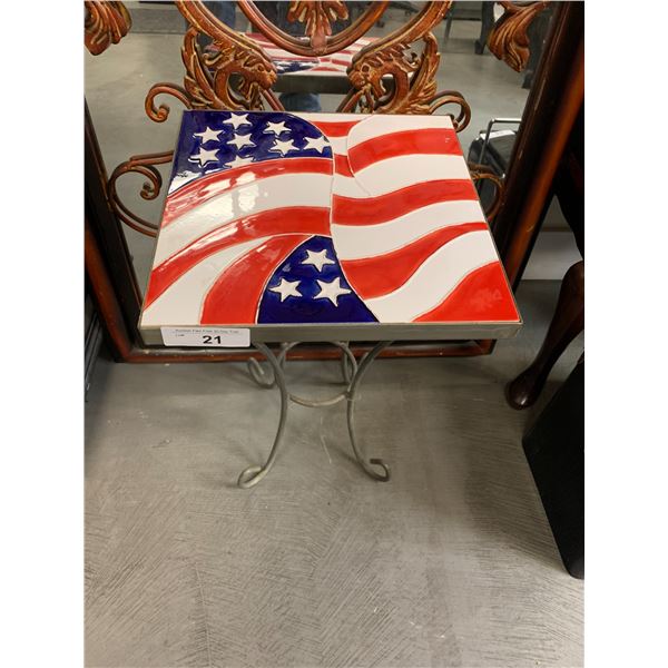 DECORATIVE US FLAG OCCASIONAL TABLE