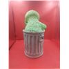 Image 2 : FANTASTIC OSCAR THE GROUCH GARDEN STATUE