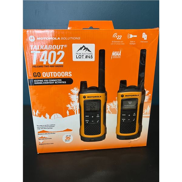 Lot of 1 Motorola Talkabout T402 FRS Two-Way Radios/Walkie Talkies - Rechargeable