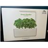 Image 1 : Lot of 1 Smart Garden 3 Indoor Plant Garden by Click & Grow
