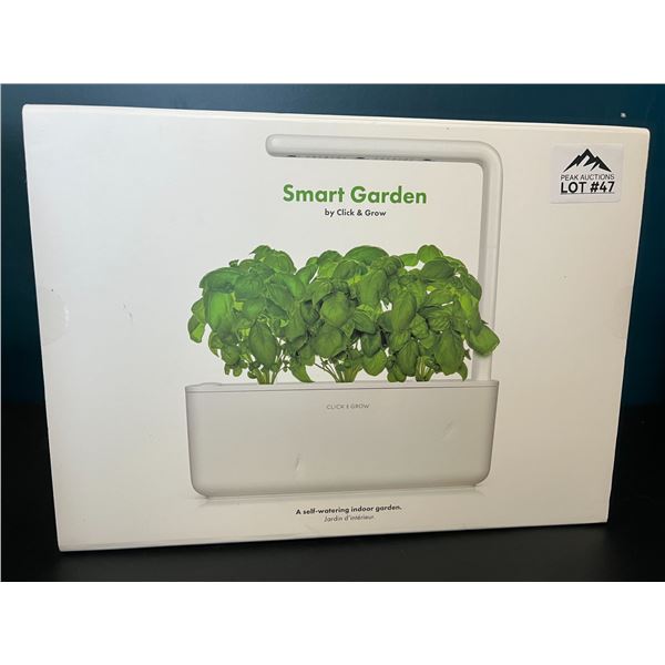 Lot of 1 Smart Garden 3 Indoor Plant Garden by Click & Grow