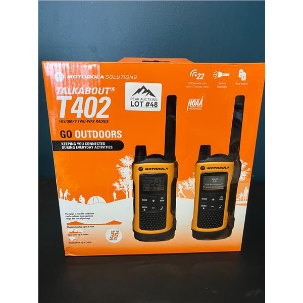 Lot of 1 Motorola Talkabout T402 FRS Two-Way Radios/Walkie Talkies - Rechargeable
