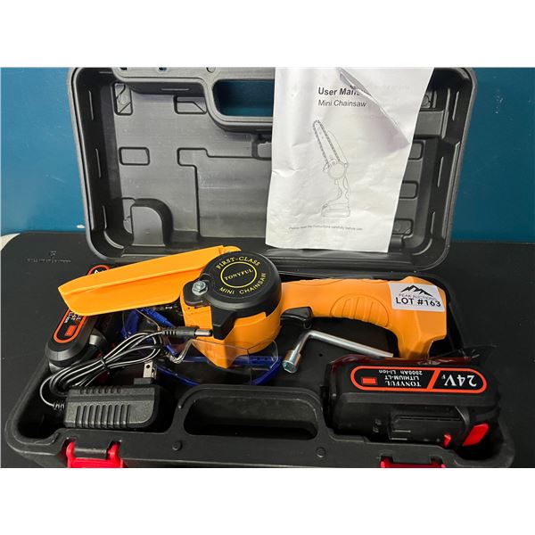 Lot of 1 Mini Chainsaw Tool