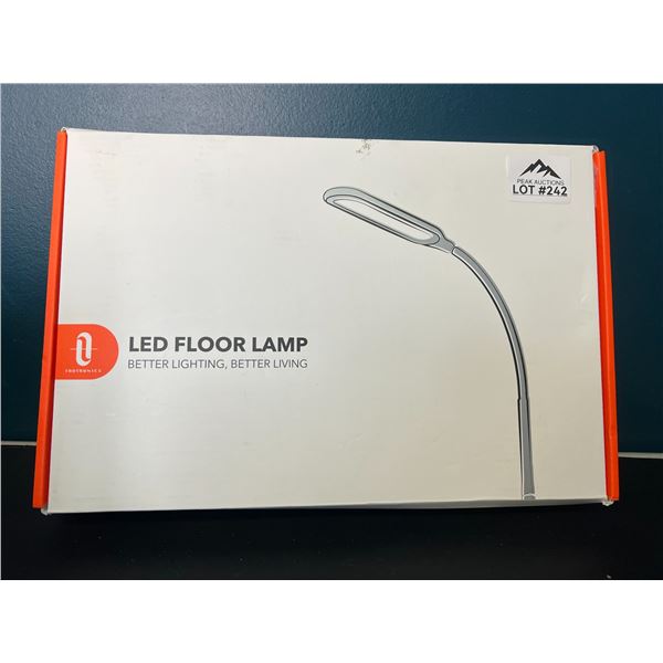 Lot of 1 LED Floor Lamp