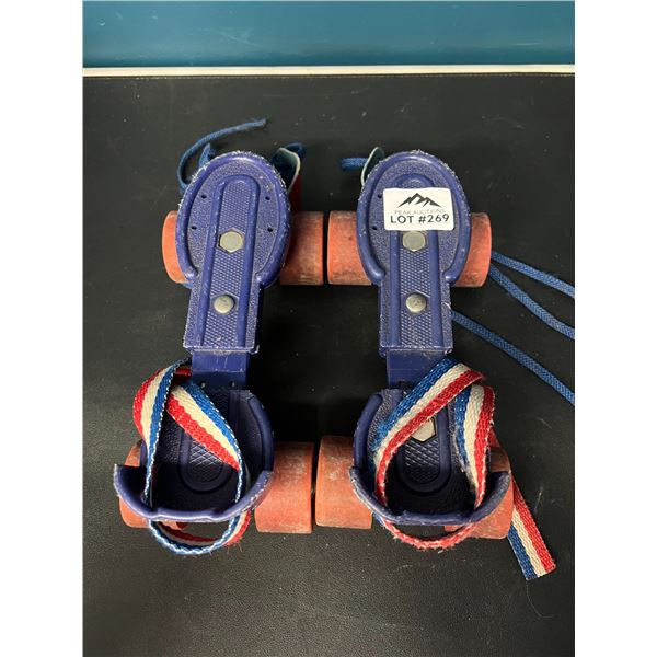 Lot of 1 Pair of Vintage Roller Skates (*Used)