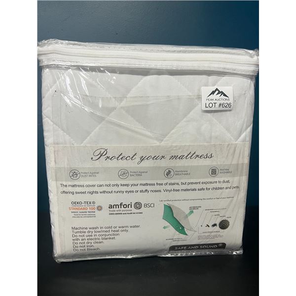 Lot of 1 Waterproof Mattress Protector - California King Size