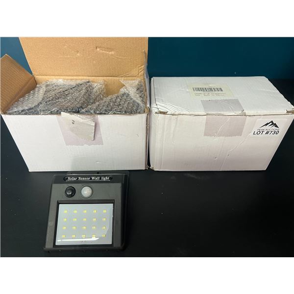 Lot of 2 Multi-Packs of Solar Wall Lights (4pcs each/8 Total)