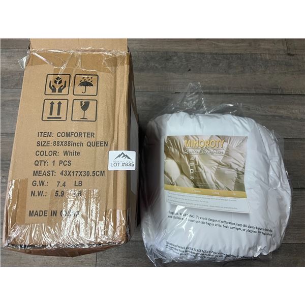 Lot of 1 Queen Size Comforter (White)