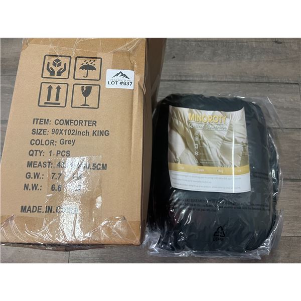 Lot of 1 King Size Comforter (Dark Grey)